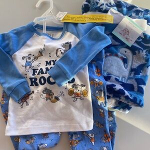 NWT Bundle of Dinosaur Fleece Blanket & Blue 2 Piece Pajamas